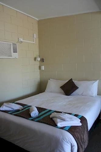 Windsor Hotel Motel Далби Екстериор снимка